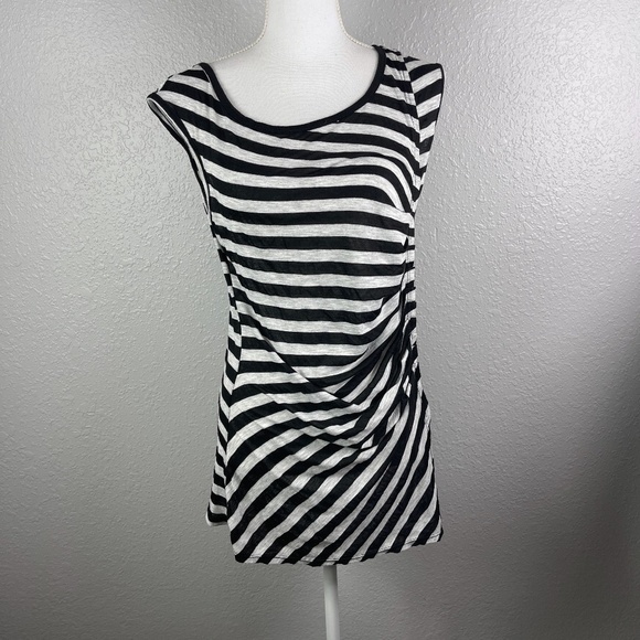 Black &‎ gray ruching top - Picture 1 of 8